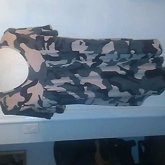 Camo gathered front short sleeve - Picture 2 of 9